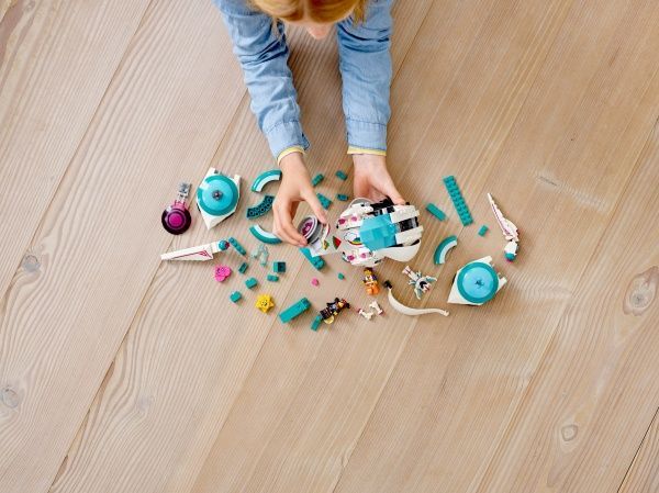 Конструктор LEGO Movie Сес-Терский звездолет Любки Хаос! 70830