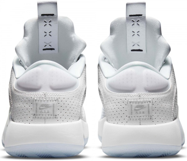 Кросівки Jordan AIR JORDAN XXXV LOW CW2460-100 р.US 8,5 білий