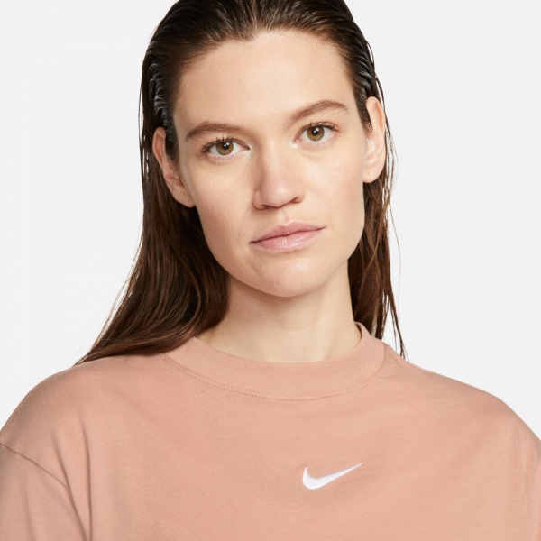 Футболка Nike W NSW ESSNTL CLCTN SS TEE BF DQ5379-609 р.M коричневий