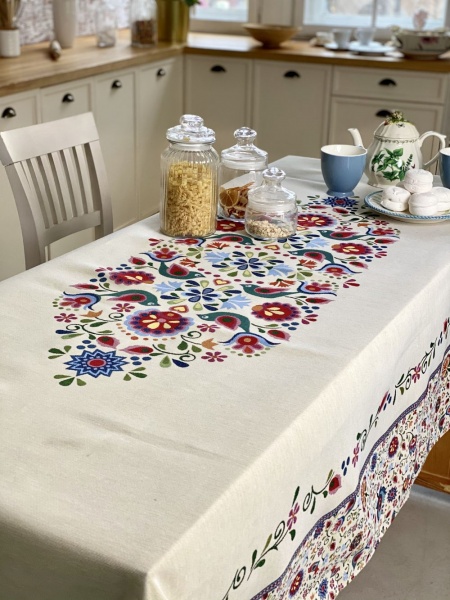 Скатерть RUNNER033-180 137x180 см мульти Limaso 