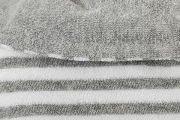 Халат женский Cawo Hood р. L серый с белым 