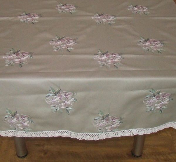 Скатерть «Весенний цвет» 457-17/00 140x160 см серый 