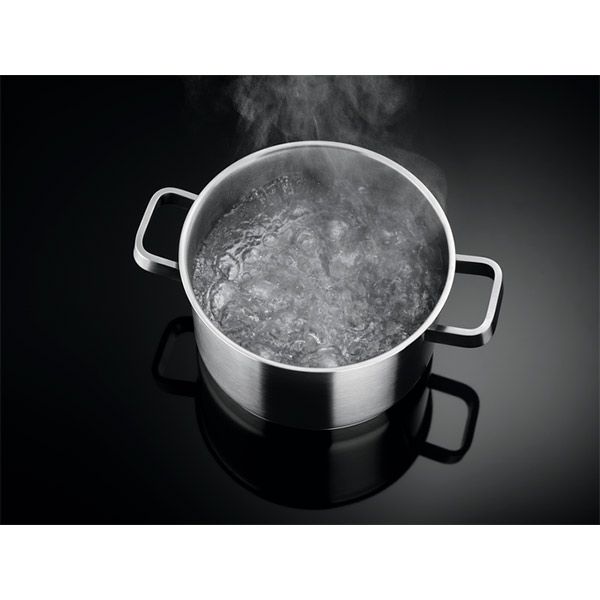 Варочная поверхность электрическая индукционная Electrolux IPE6463KI