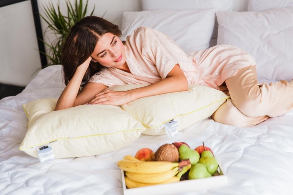 Подушка шелковая 1254 Carmela Silk Kapok средняя 70х70 см (2200001519091) MirSon 70x70 бежевый