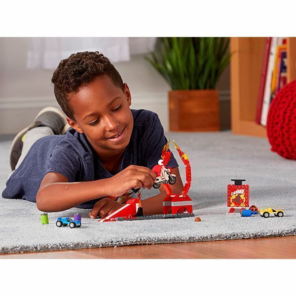 Конструктор Lego Toy Story 4 Каскадерское шоу герцога Бабах 10767