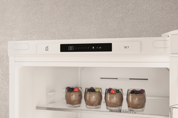 Холодильник Whirlpool W7X 82I W