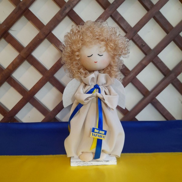 Статуетка Янгол молиться за Україну 28 см
