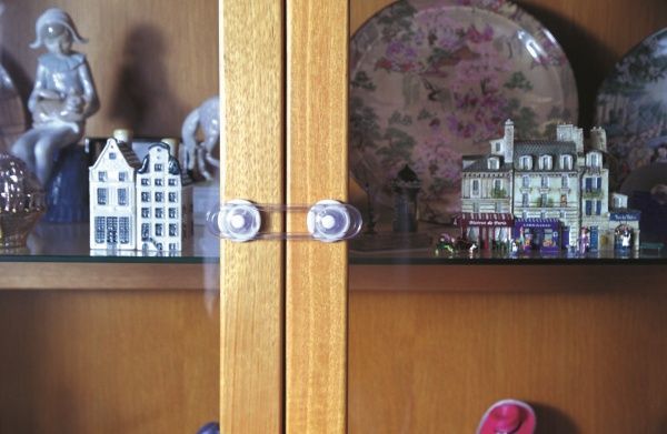 Замок Dream Baby F 146 2 шт.