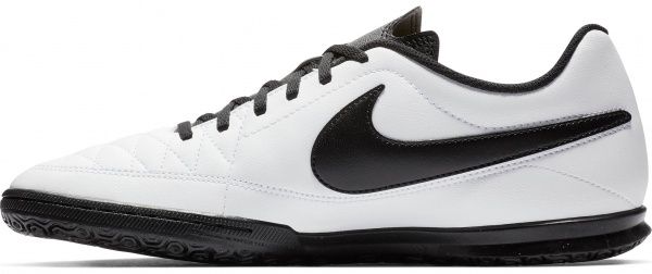 Бутси Nike MAJESTRY IC AQ7898-107 р. 8,5 білий