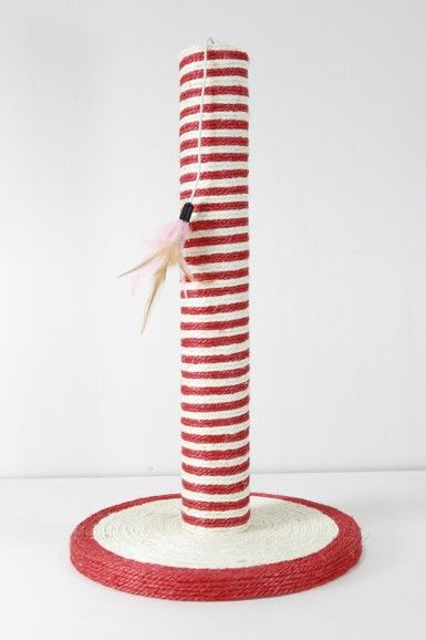 Когтеточка AnimAll столбик 47 см полосатая с перышком