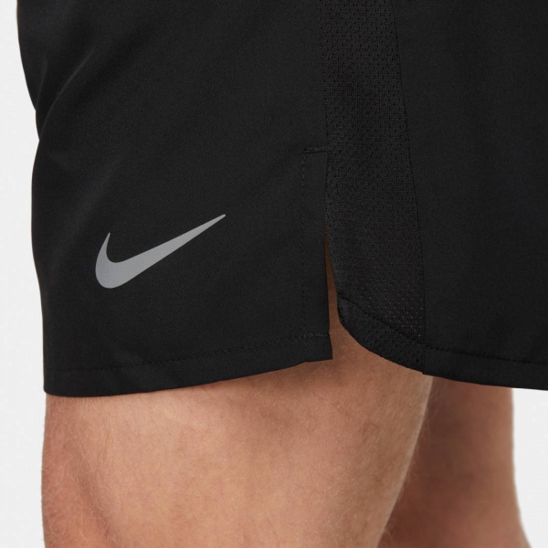 Шорти Nike M NK DF CHALLENGER 7BF SHORT DV9359-010 р. 2XL чорний