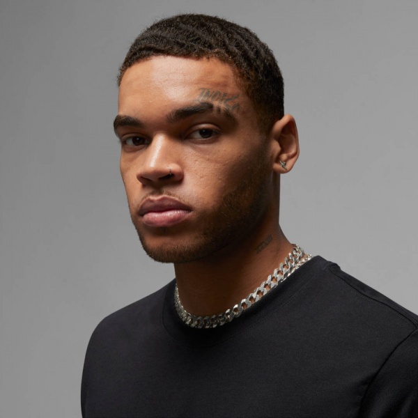 Футболка Nike M J PSG SS LOGO TEE DZ2917-010 р.L черный