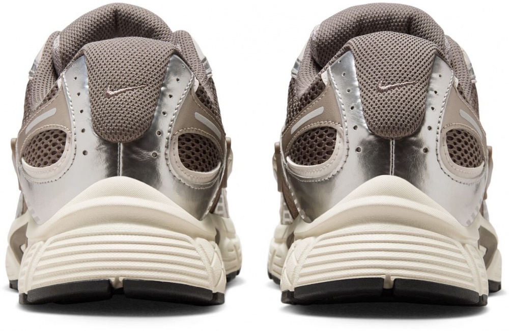 Кросівки Nike V5 RNR HJ5228-200 р.45,5