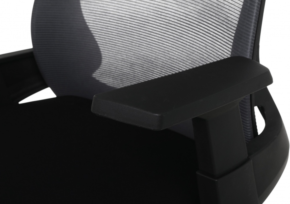 Кресло офисное Центр Меблів Джейк черный