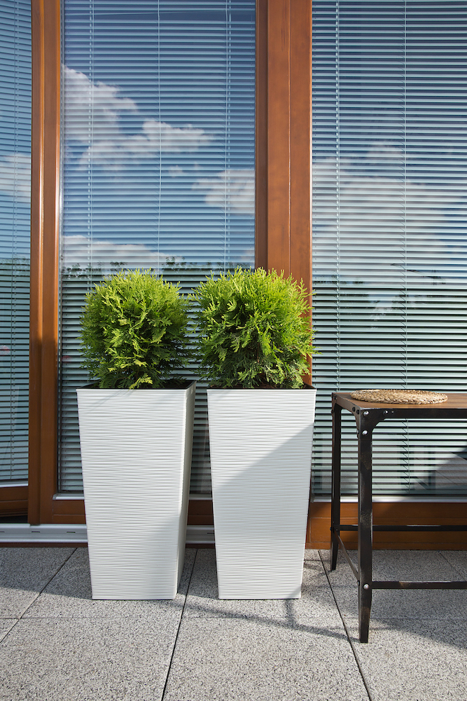 Вазон пластик Finezja DLUTO 25х25х47 см квадратный белый матовый 11 л Lamela (9055890)