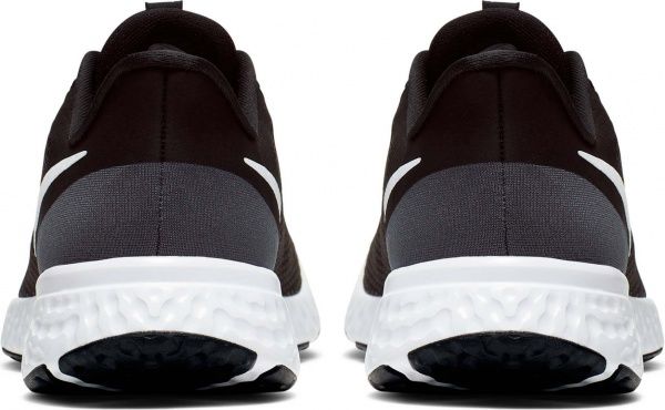 Кроссовки Nike NIKE REVOLUTION 5 BQ3207-002 р.US 8,5 черный