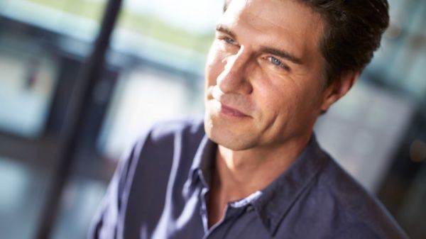 Електробритва Philips Shaver series 5000 S5589/38 + стайлер 