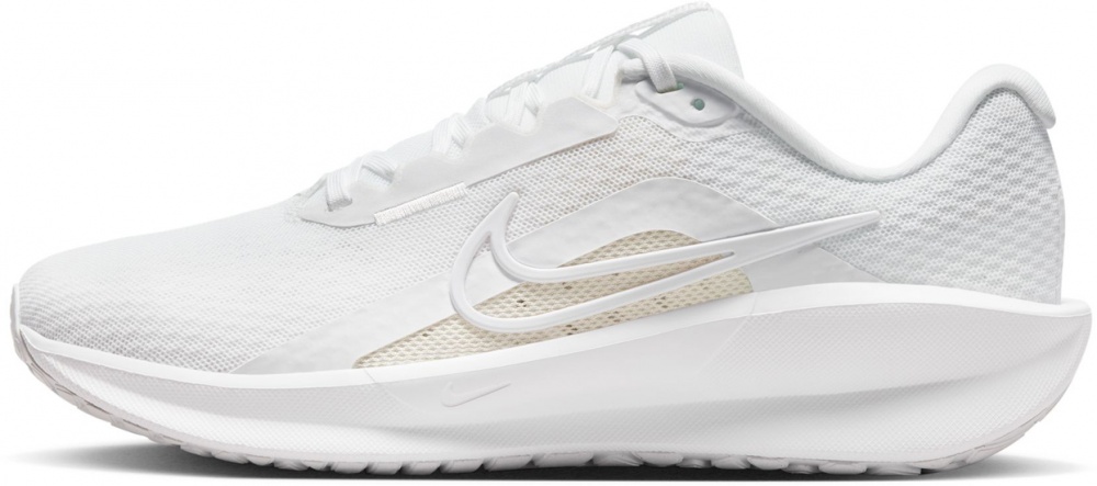 Кросівки жіночі Nike W DOWNSHIFTER 13 FD6476-101 р.37,5 білі