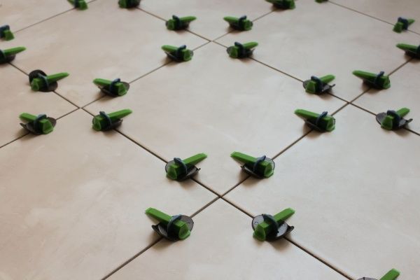 Система вирівнювання плитки Т-Нова п’ятак плоский для СВП-Нова 50 шт./уп