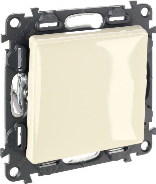 Выключатель перекрестный одноклавишный Legrand Life без подсветки 10 А 250В кремовый 752507