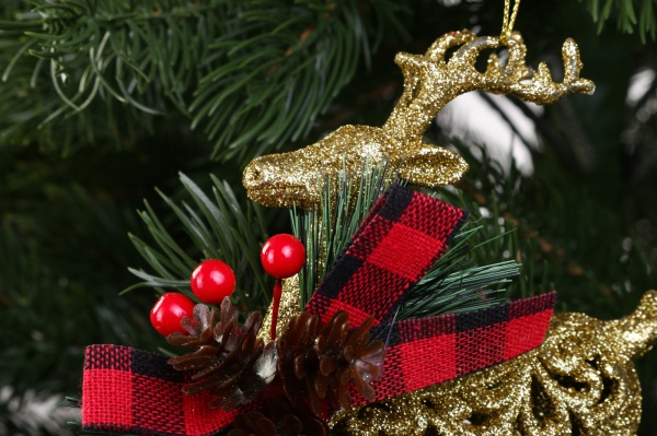 Ялинкова іграшка Олень золотий 15x11x3 см E09029 