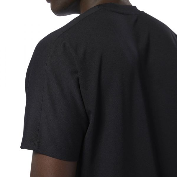 Футболка Reebok CL V UNISEX TEE DT8245 2XL черный