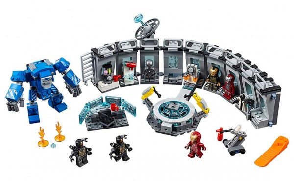 Конструктор LEGO Super Heroes Зал з костюмами Залізної Людини 76125 76125