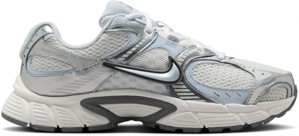 Кросівки жіночі Nike W V5 RNR HQ7901-103 р.37,5 білі