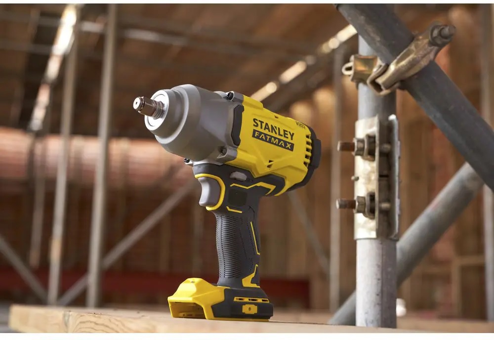 Гайковерт ударний акумуляторний Stanley FatMax SFMCF940M1