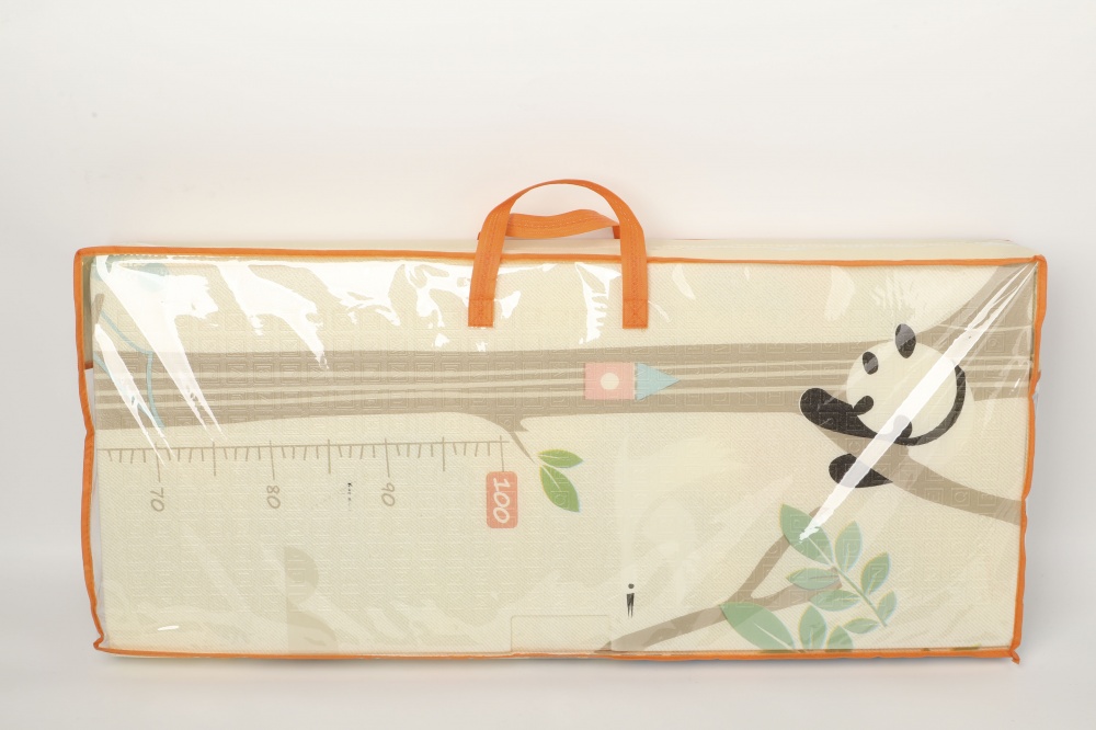 Ігровий килимок Bambinelli Panda 180x200х1 см в сумці