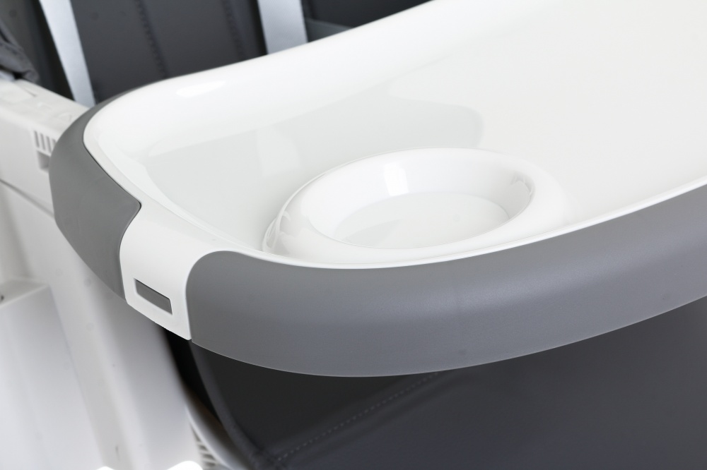 Стульчик для кормления Bambinelli 88х55х85 см белый с черным FG431