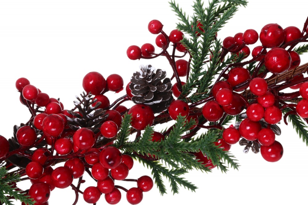 Гирлянда хвойная с обильными красными ягодами 1,2 м