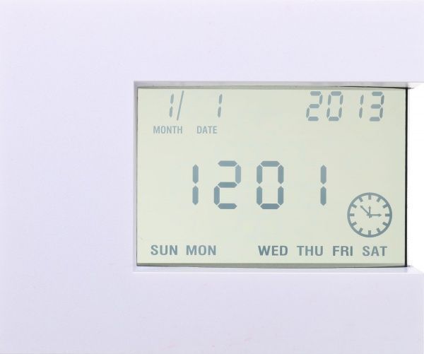 Часы настольные Turned 11х4х9.5 см белый