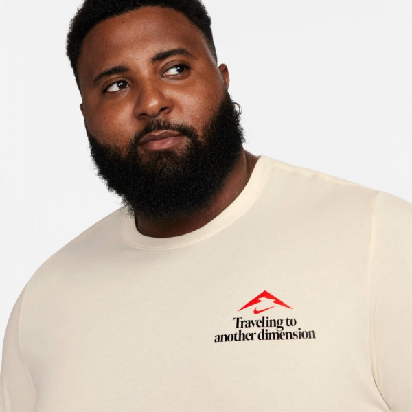 Футболка Nike M NK DF TEE TRAIL FJ2354-113 р.2XL бежевый