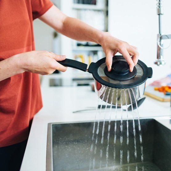 Ковш с крышкой Functional Form 1,5 л 1026576 Fiskars