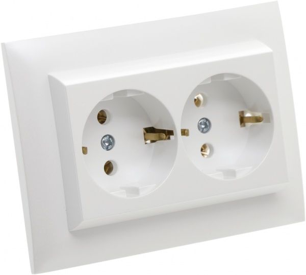 Розетка двойная с заземлением Efapel Logus 16 А 250 В без шторок белый 90331 TGE