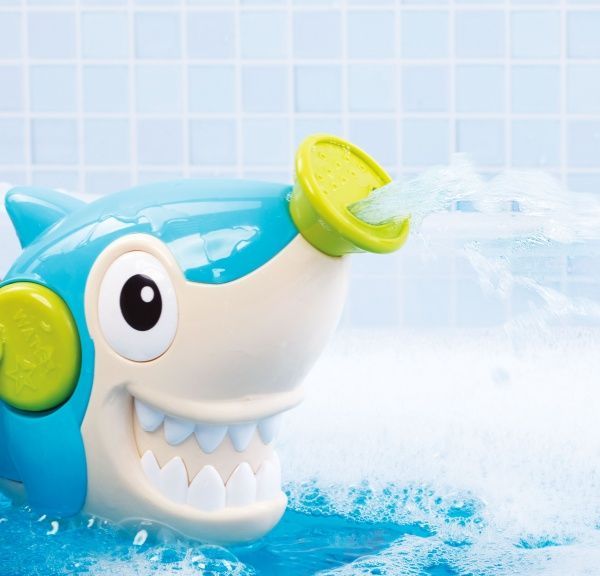 Игрушка Bebelino Акула. Крути и брызгай 58078