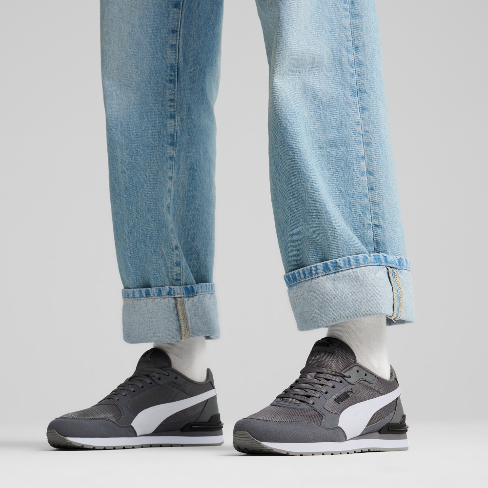 Кросівки чоловічі Puma ST Runner v4 Mesh 39966603 р.43 сірі