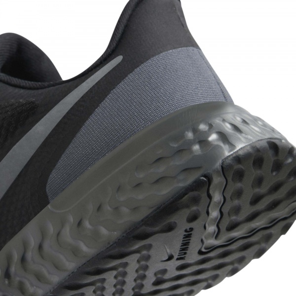Кроссовки Nike NIKE REVOLUTION 5 BQ3207-001 р.US 5,5 черный