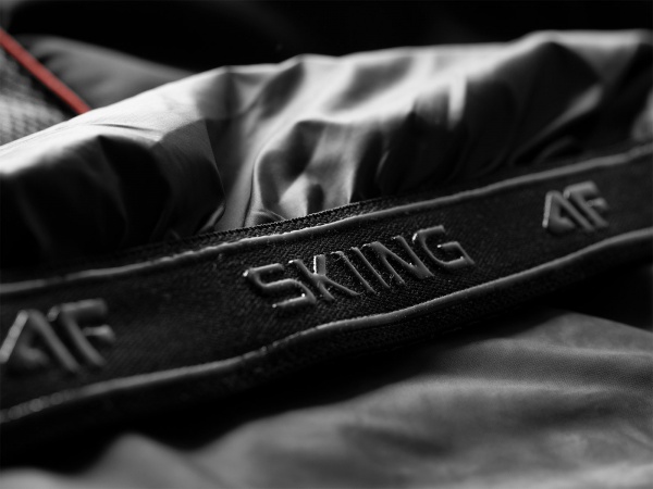 Куртка 4F D4Z21-KUMN150-20S р.XL чорний