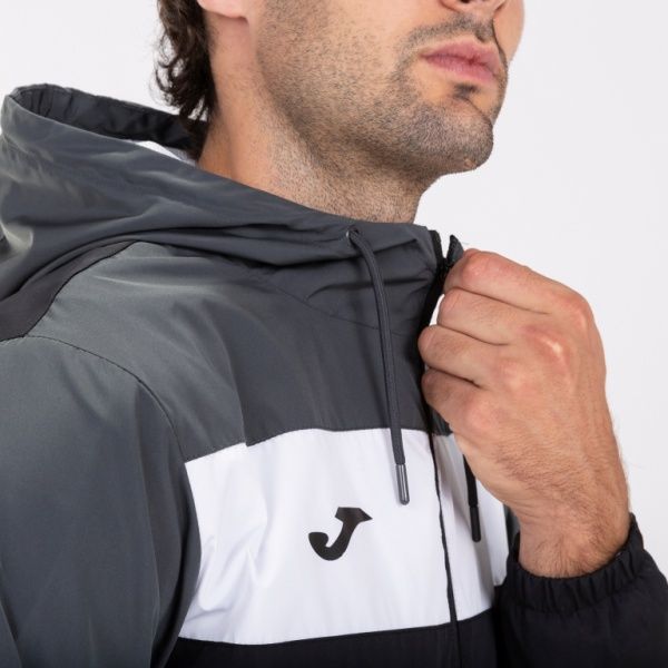 Ветровка Joma CREW IV RAINJACKET BLACK-ANTHRACITE 101576.110 L черный