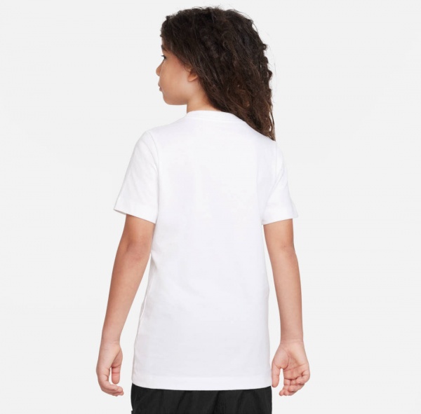 Футболка Nike K NSW TEE CLUB SESONAL HBR GFX FD3929-100 р.L белый