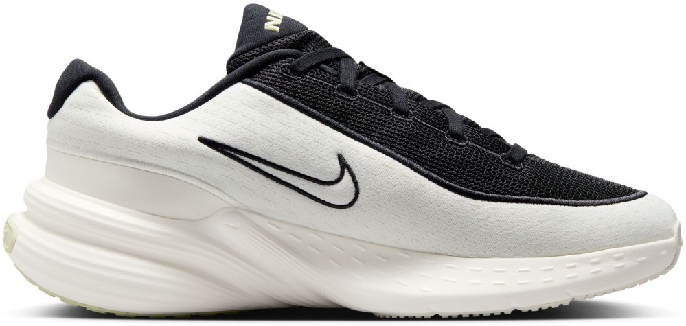 Кросівки чоловічі демісезонні Nike Uplift SC IB2765-100 р.38,5 білі із чорним