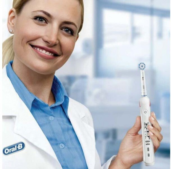 Зубная щетка Oral-B Pro 2 Junior Star Wars D501.513.2 978099