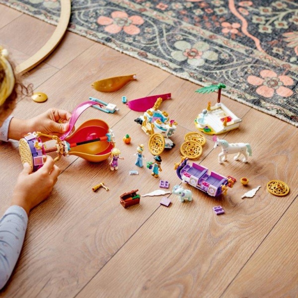 Конструктор LEGO ǀ Disney Зачарована подорож принцеси 43216