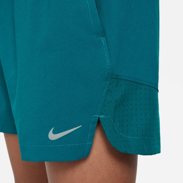 Шорты Nike B NK DF MULTI TECH SHORT FB1294-381 р. XL зеленый