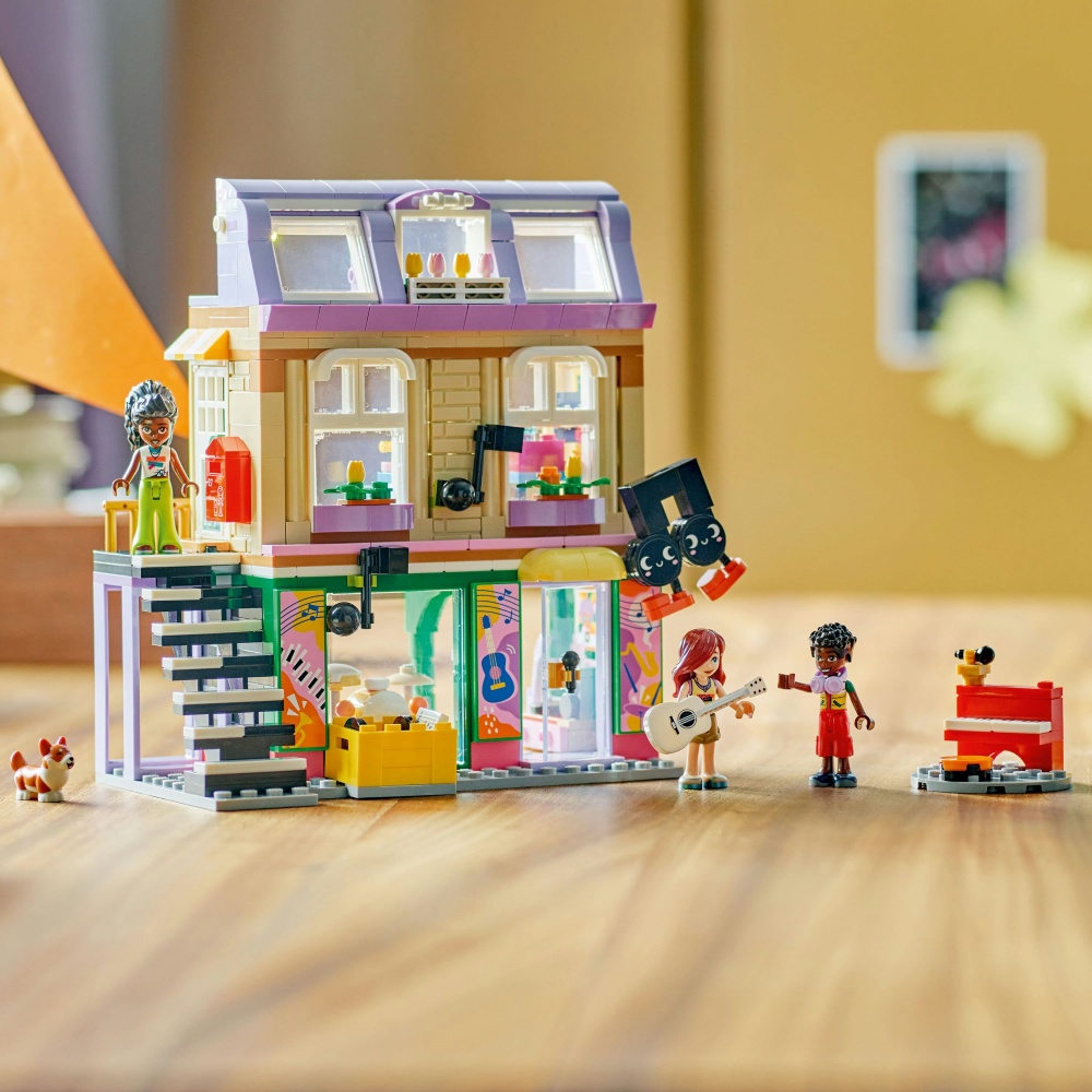 Конструктор LEGO Friends Музична крамниця і квартира 42653