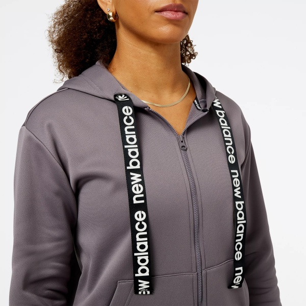 Джемпер New Balance RELENTLESS PERFORMANCE FZ WJ13174ZNC р. L черный