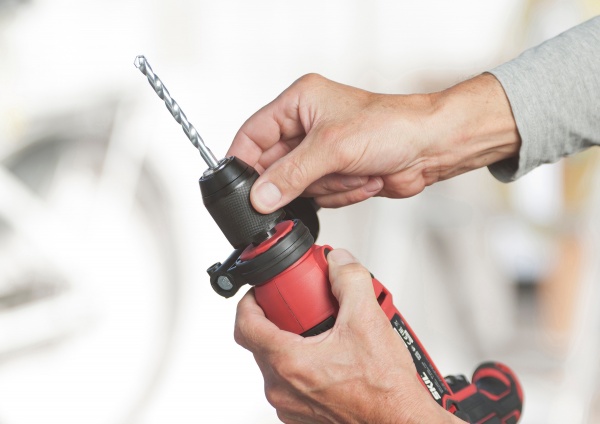 Дрель ударная SKIL HD1E6725AA