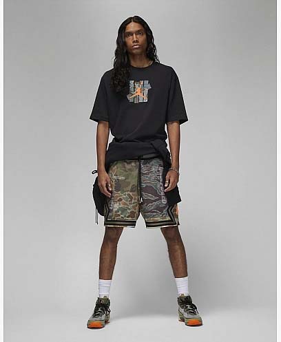 Футболка Jordan M J UNDFTD TEE DX4304-010 р.L чорний